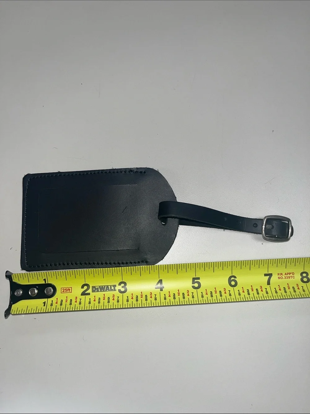 Source Unknown Black Luggage Tag with Buckle Strap
